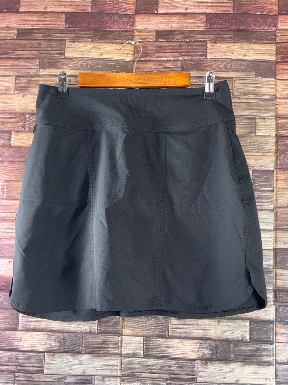 EUC Sherpa Adventure Gear 6 Black Athletic Skort with Built-In Shorts